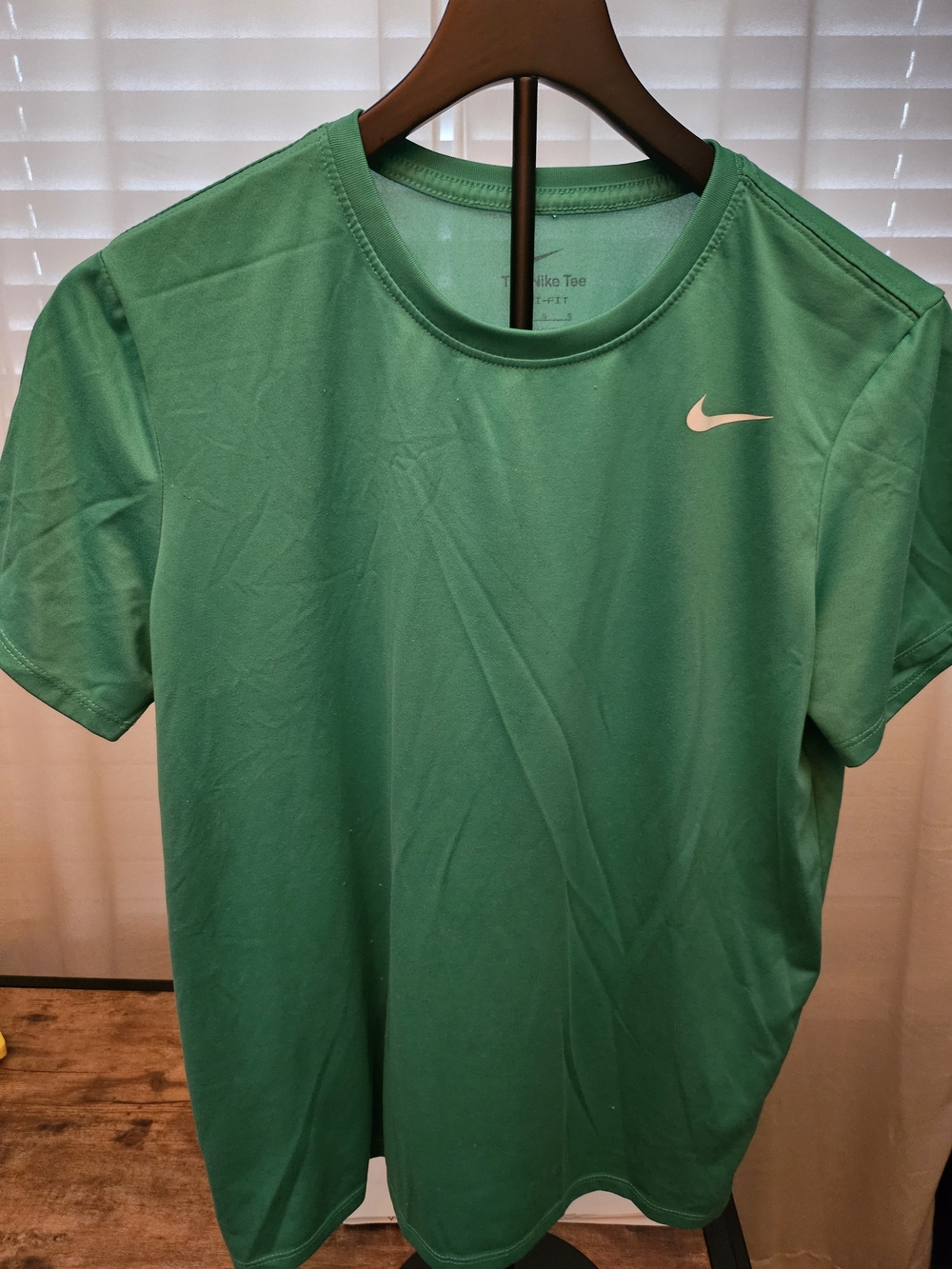 Nike Men’s Green Short Sleeve Athletic Tee with White Swoosh
